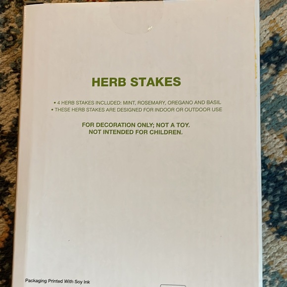 New in Package Garden Party indoor/outdoor herb stakes - Picture 3 of 4